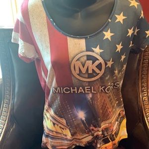 Michael Kors large L American flag beautiful top